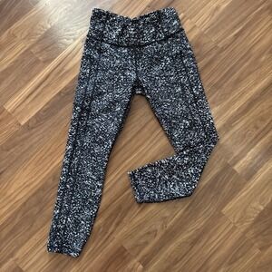 Athleta Sz Medium/M Ultimate Workout Fitness Leggings Black/white VGC